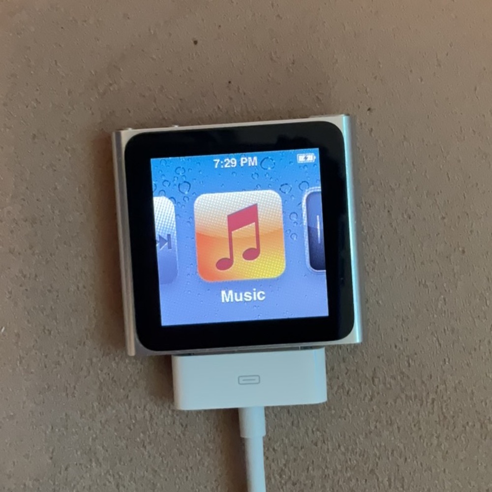 Apple iPod Nano 6th Generation